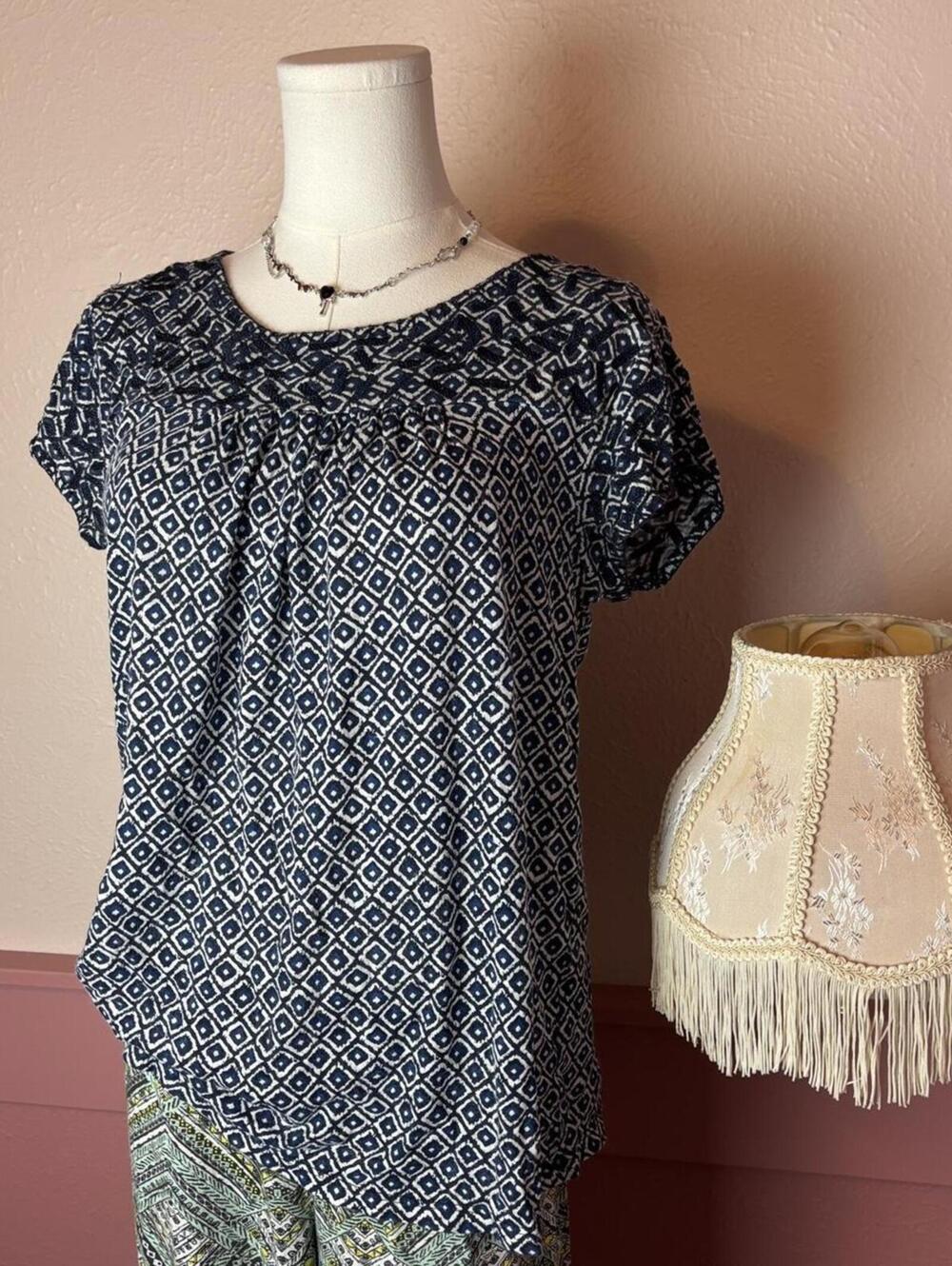 Lucky Brand Women's Blue and White Blous